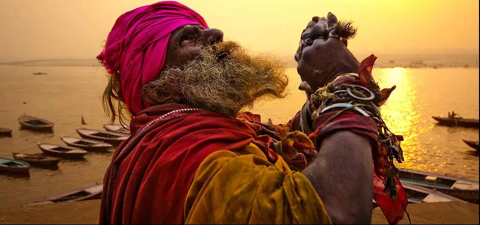 Journal of Spiritual Encounters: Meeting Naga Sadhus and Spiritual Gurus in Varanasi